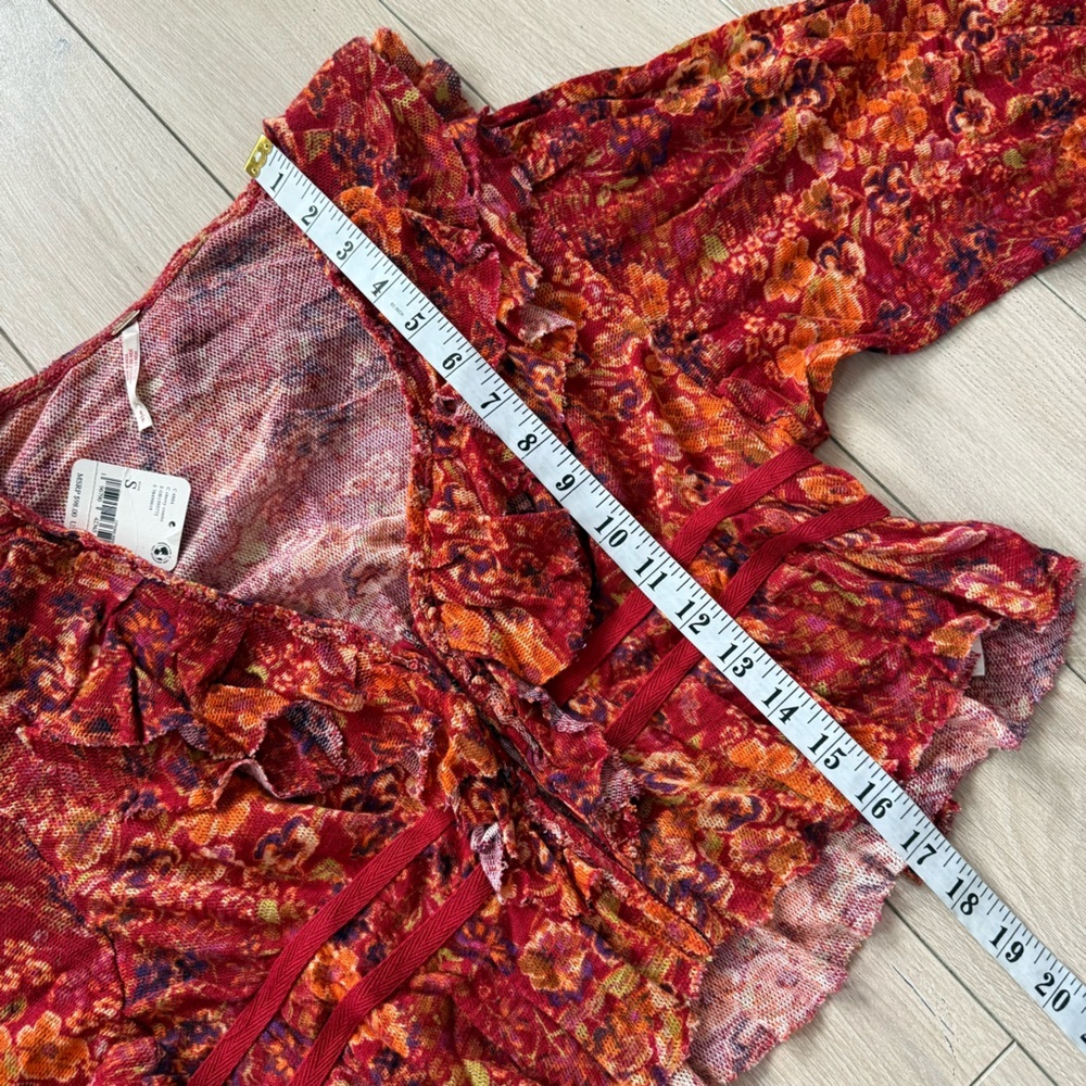 NWT Free People Rudi Ruffle Cropped Top Cherry Floral Blouse Boho - Picture 11 of 12